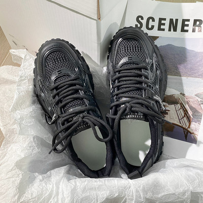 Nauji trijų spalvų moteriški sportbačiai