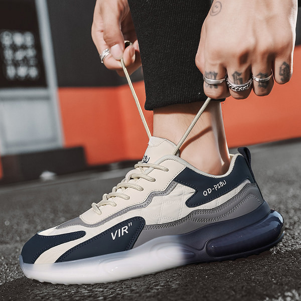 Nauji vyriški sportbačiai - su raišteliais