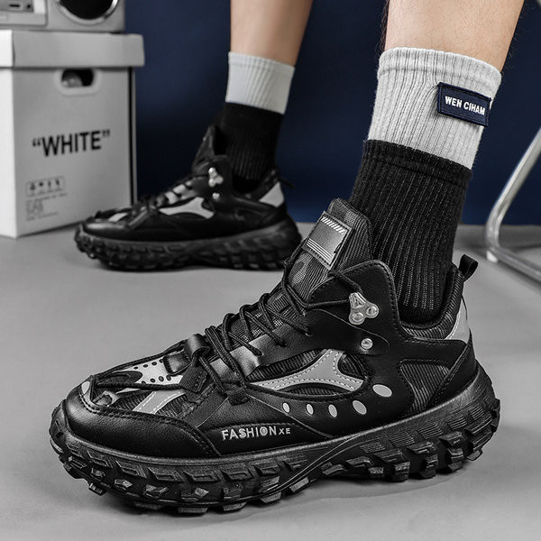 Uued kolmes värvitoonis meeste tossud