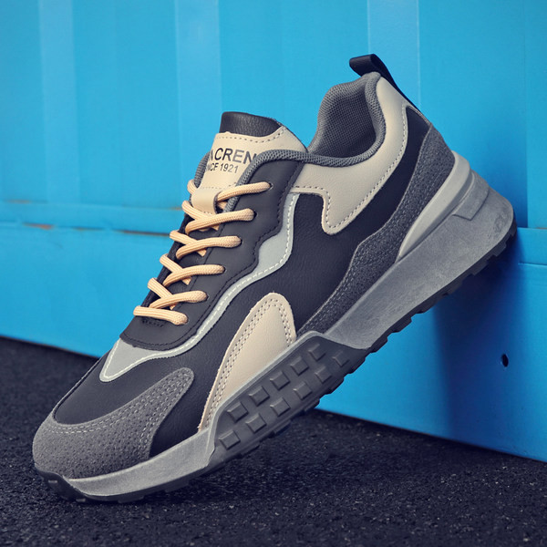 Vyriški sportbačiai iš zomšos ir odos plokščiu padu