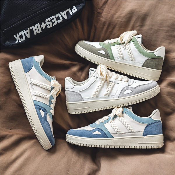 Įvairių dekoratyvinių spalvų laisvalaikio vyriški sportbačiai