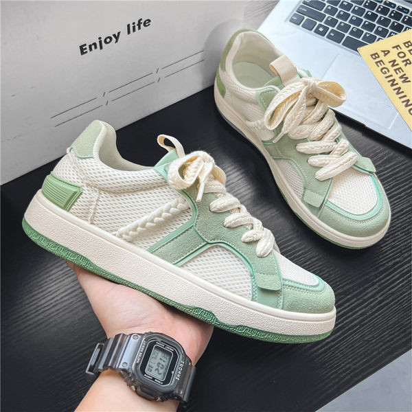 Moteriški sportbačiai su tinkleliu ir zomša