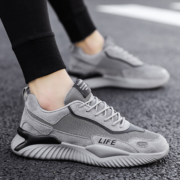 Vyriški sportbačiai su raišteliais ir dekoratyviniais elementais