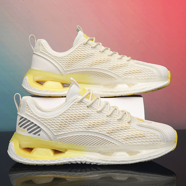 Įvairių spalvų vyriški sportbačiai