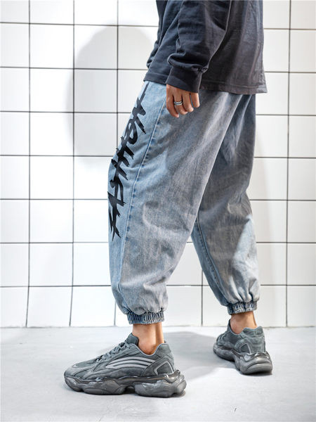 Női velúr tornacipő durva talppal