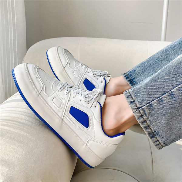 Sirge talla ja paeltega meeste tossud