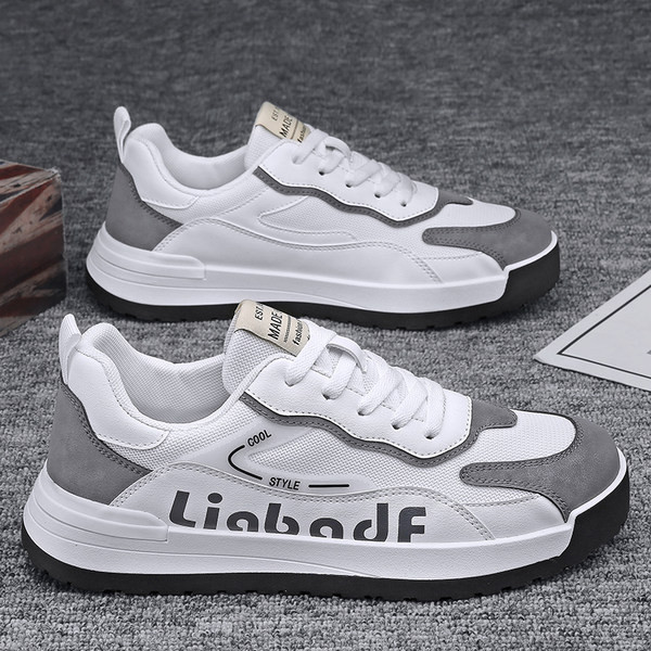 Vyriški sportbačiai - su užrašu