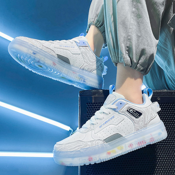 Vyriški sportbačiai apvalus modelis su dekoratyviniais elementais ir spalvotu padu