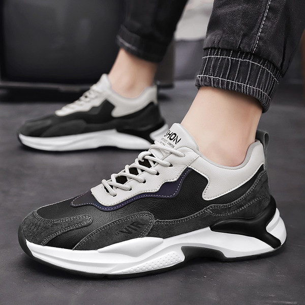 Uued vabaaja meeste tossud