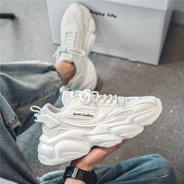 Paprasti vyriški sportbačiai