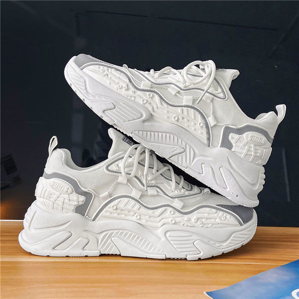 Vyriški sportbačiai – nauji sportiniai su raišteliais