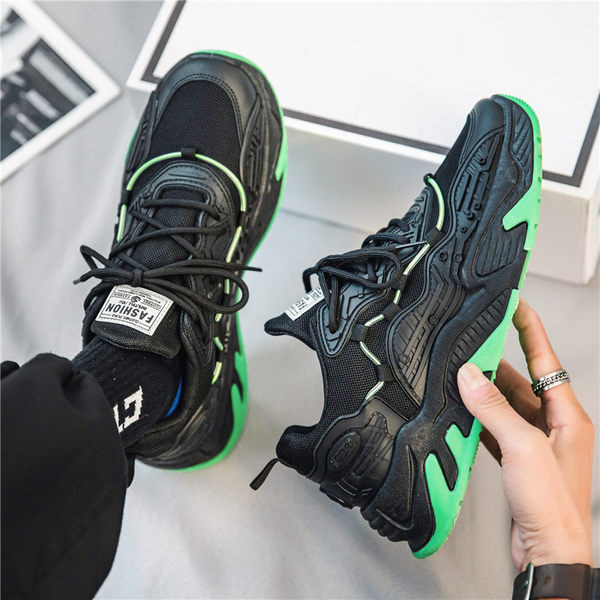 Vyriški sportbačiai – nauji sportiniai su raišteliais