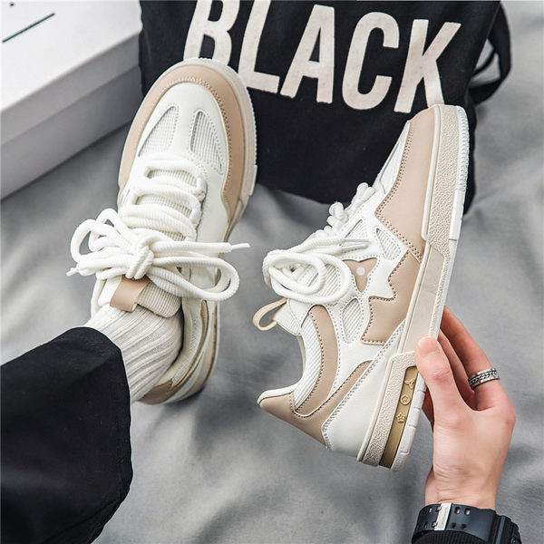 Įvairių spalvų laisvalaikio vyriški sportbačiai