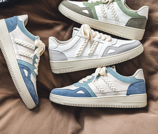 Vyriški sportbačiai su zomšiniu ir dekoratyviniu tinkleliu