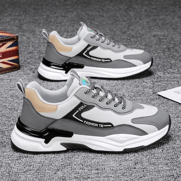 Vyriški sportbačiai grubiu padu ir dekoratyviniu užrašu