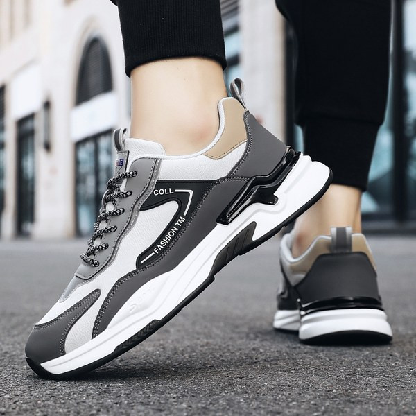 Vyriški sportbačiai grubiu padu ir dekoratyviniu užrašu