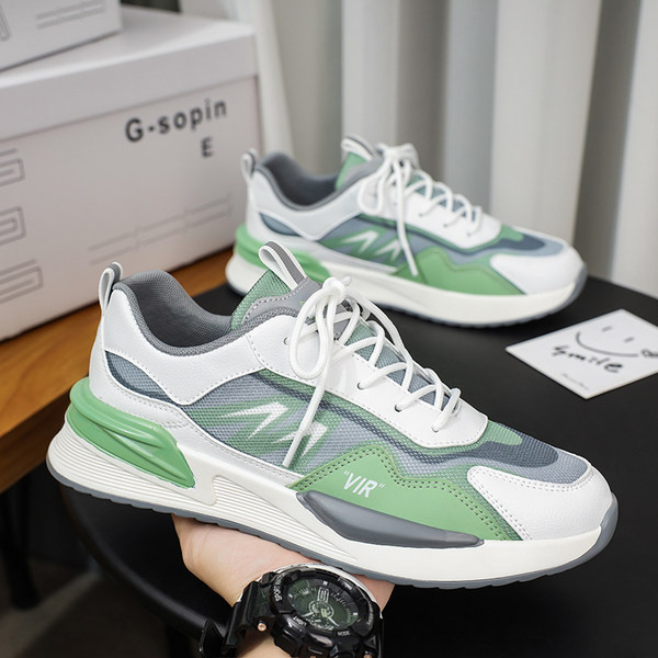 Paprasti vyriški sportbačiai