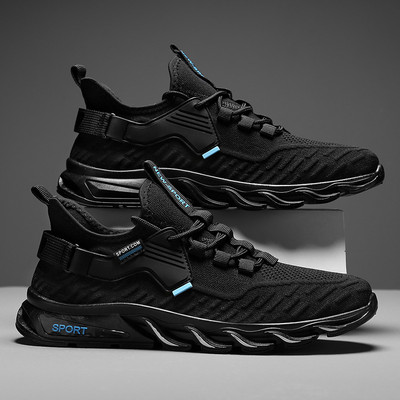 Meeste vabaaja tossud erinevates värvides