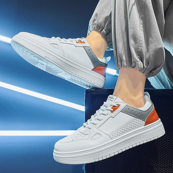 Vyriški eko odos sportbačiai plokščiu padu ir spalvingais elementais