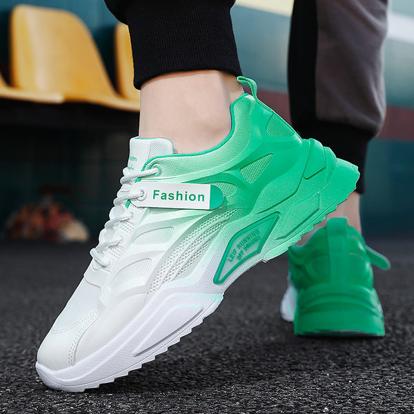 Įvairių spalvų rudeniški vyriški sportbačiai