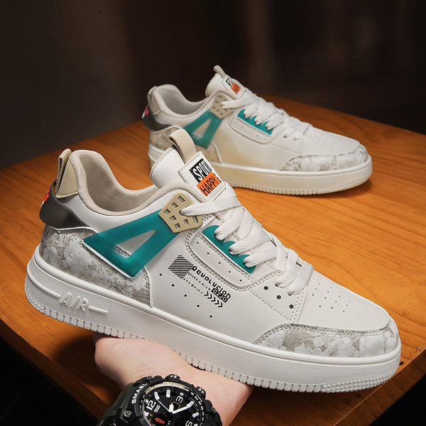 Laisvalaikiai vyriški sportbačiai su dekoratyvinėmis spalvomis