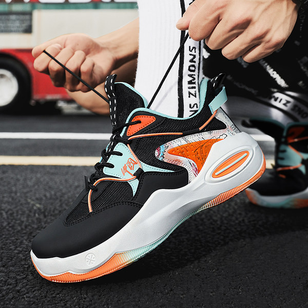 Meeste värvilised kareda tallaga vabaaja tossud