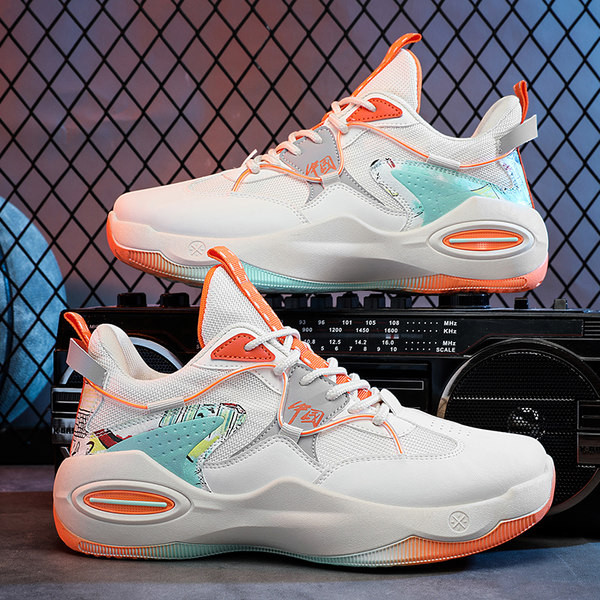 Meeste värvilised kareda tallaga vabaaja tossud