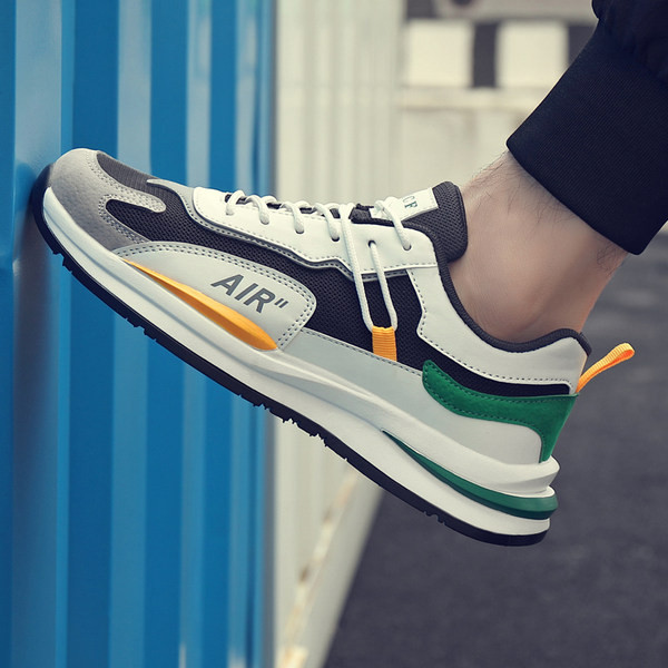 Paprasti spalvingi vyriški sportbačiai