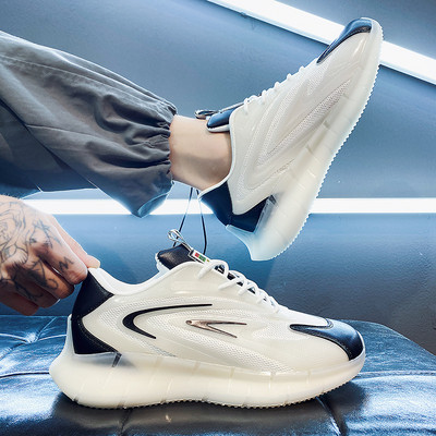 Vyriški sportbačiai su dekoracijomis ir tinkleliu