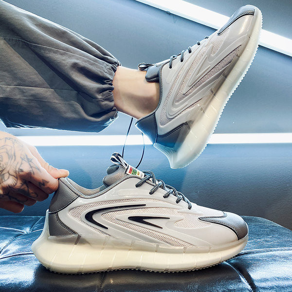 Vyriški sportbačiai su dekoracijomis ir tinkleliu