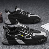 Įvairių spalvų ir dekoratyvinių elementų vyriški sportiniai sportbačiai