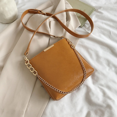 Madingas moteriškas mažas eko odos krepšys su metaline grandinėle