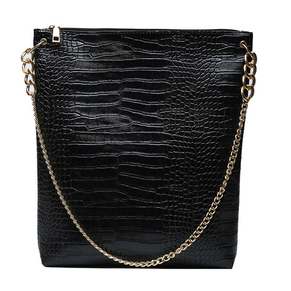 Laisvalaikio rankinė iš dirbtinės odos su pečių grandinėle