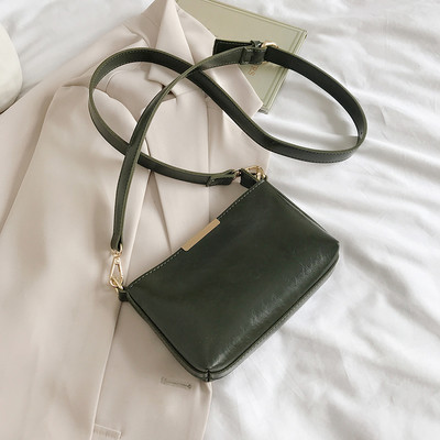 Női kis válltáska több színben