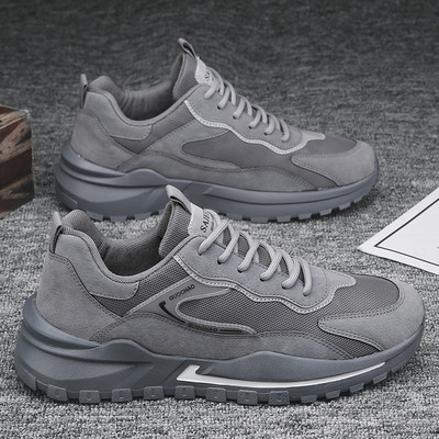 Įvairių spalvų sportiniai vyriški sportbačiai