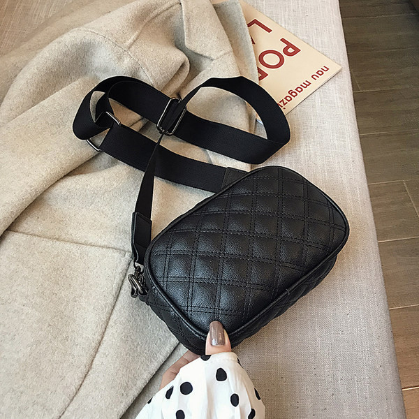 Női fekete alkalmi táska tiszta modell