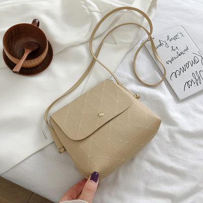 Mažas moteriškas dygsniuotos eko odos krepšys