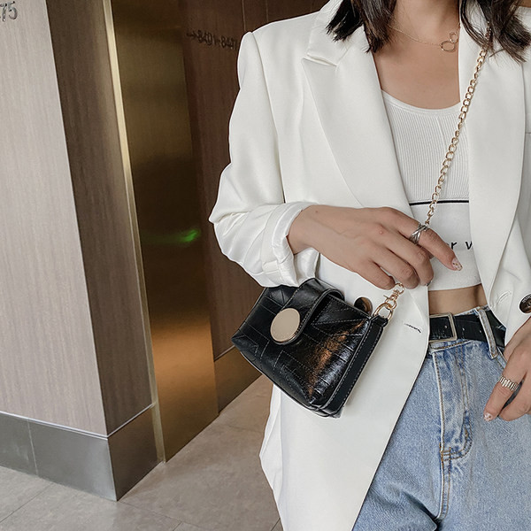 Naiste nahast kott õlaketiga