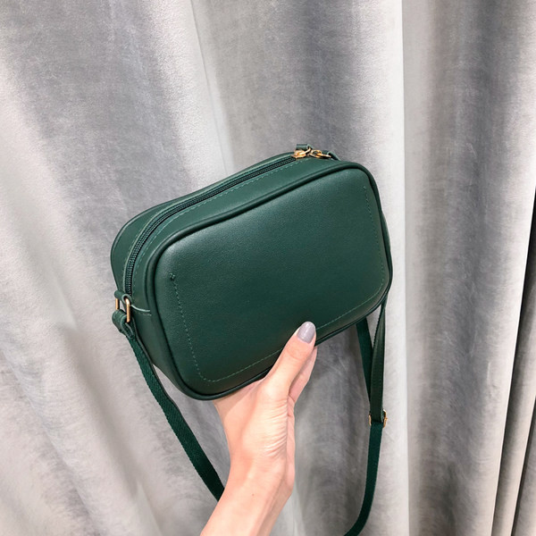 Ležerna ženska kožna torba na rame