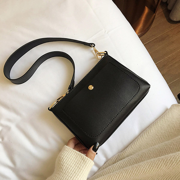 Női táskák - új két színben