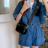 Maža dviejų spalvų rankinė su plačiu petnešėlėmis