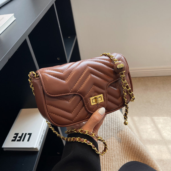 Τσάντα χειρός με ιμάντα ώμου