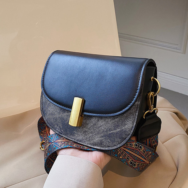 Γυναικείες τσάντες - μικρές με φαρδύ λουράκι ώμου