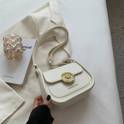 Erinevates värvitoonides dekoratiivse elemendiga naiste vabaajakott