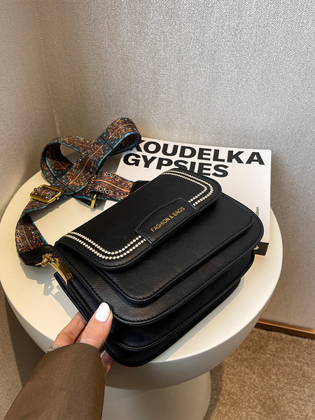 Γυναικείες τσάντες - νέες μικρές με φαρδύ λουράκι