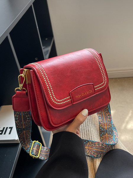 Γυναικείες τσάντες - νέες μικρές με φαρδύ λουράκι