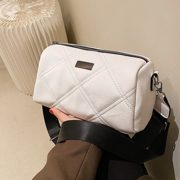 Mažas pečių krepšys su užtrauktuku