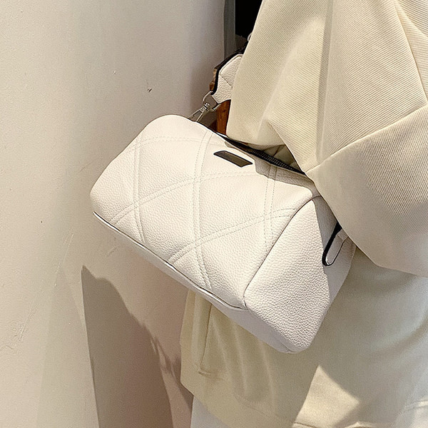 Mažas pečių krepšys su užtrauktuku