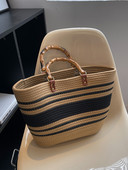 Új női táskák – mindennapi méretűek