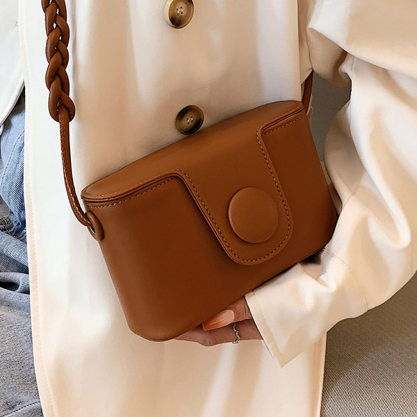 Νέα μικρή τσάντα σε διάφορα χρώματα